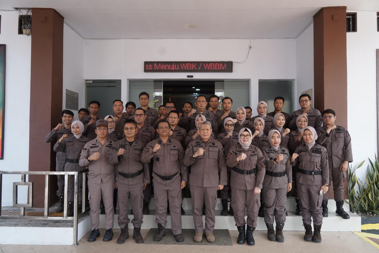 Kunjungi Kejari Parepare Kajati Sulsel Muhammad Syarifuddin Minta Penanganan Kasus Korupsi Jangan Melempem