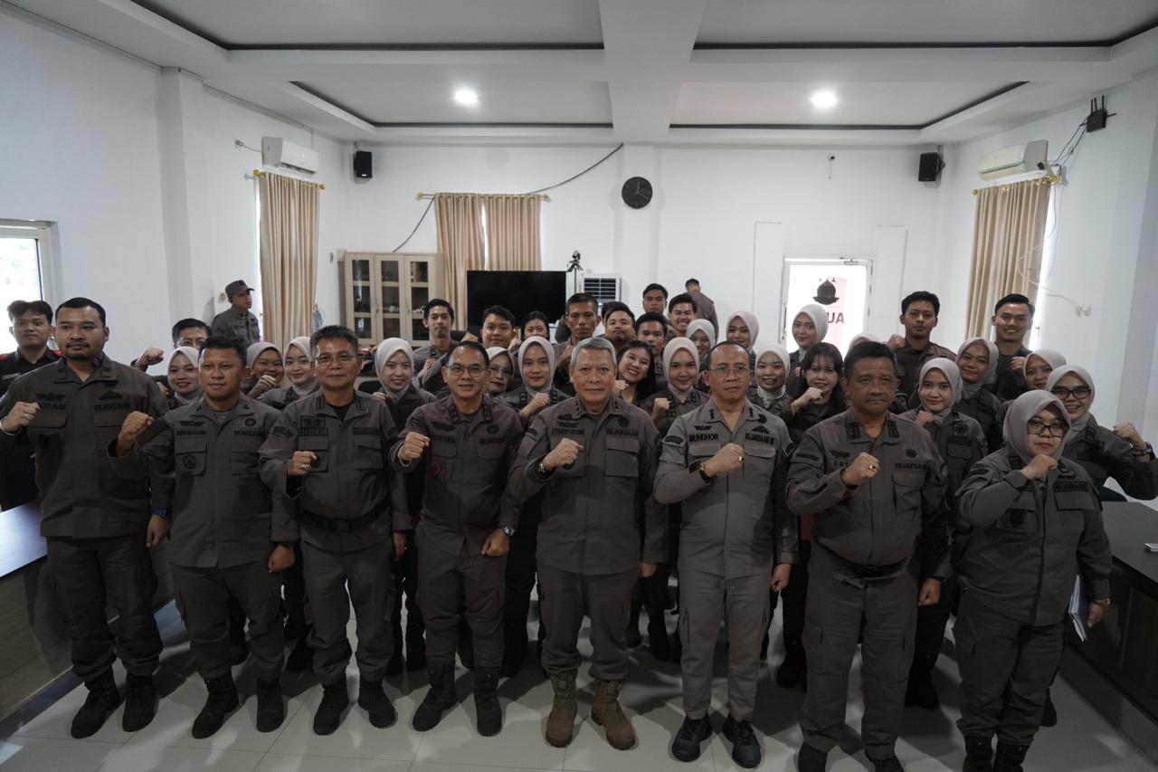 Kunjungi Kejari Barru Kajati Sulsel Muhammad Syarifuddin Dorong Penguatan Kinerja Penanganan Perkara Korupsi