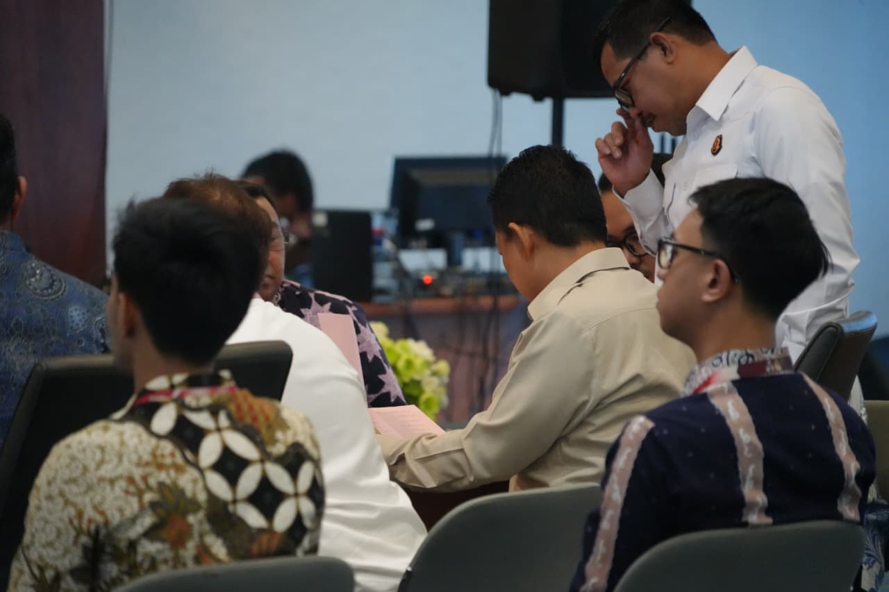 Penyerahan Tersangka dan Barang Bukti Tersangka FA ke Penuntut Umum Kejari Jakarta Selatan