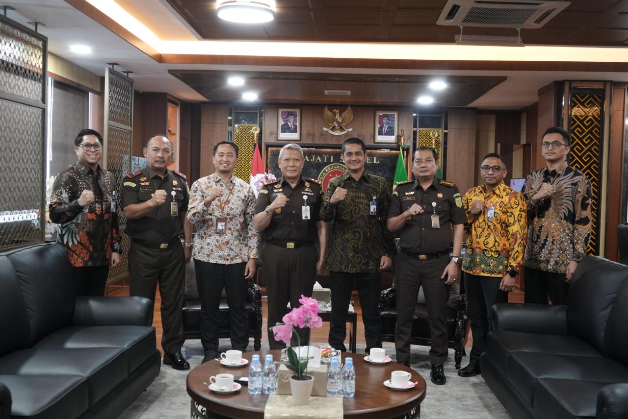 Perkuat Sinergi Hukum Kajati Sulsel Muhammad Syarifuddin Terima Audiensi Jajaran Pimpinan BRI Wilayah Makassar