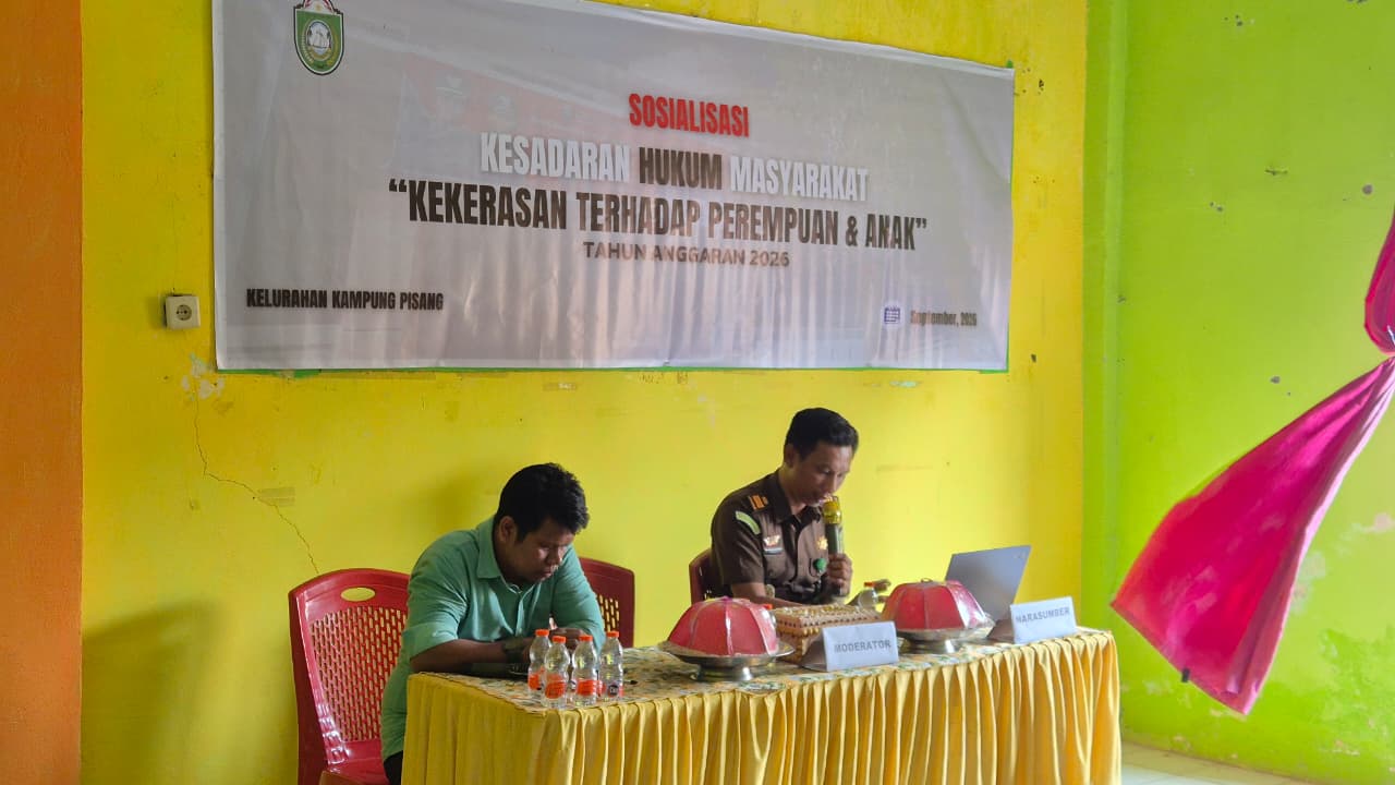 Sinergi Nyata Kejari Parepare dan Kelurahan Kampung Pisang Gencarkan Sosialisasi  Hukum Kasubsi 2 Intelijen Kejari Parepare Ainul Yasmin Tegaskan Komitmen Stop Kekerasan pada Perempuan dan Anak