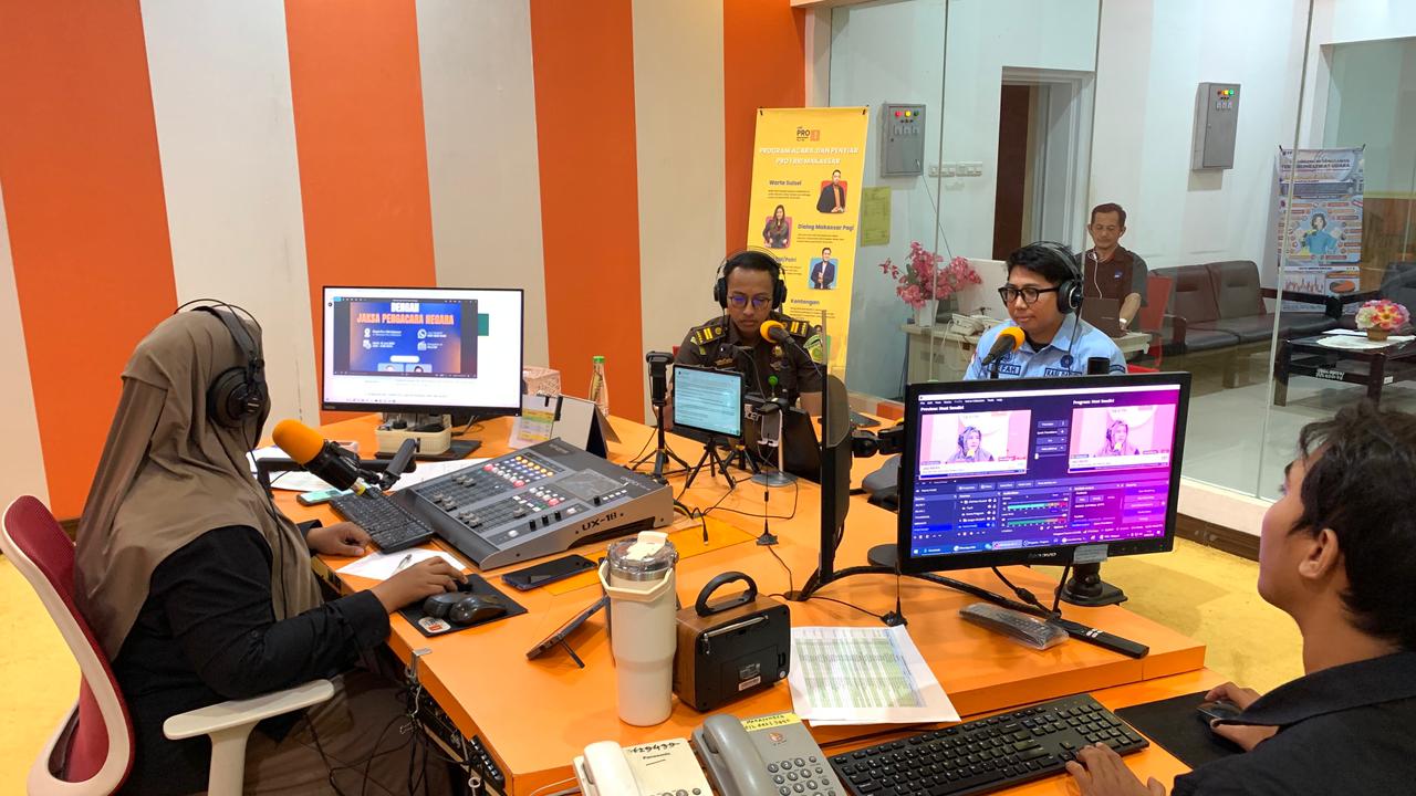 Dialog Interaktif Jaksa Menyapa Kejaksaan Negeri Kepulauan Selayar bekerja sama dengan Radio Republik Indonesia RRI) Kota Makassar 944 FM