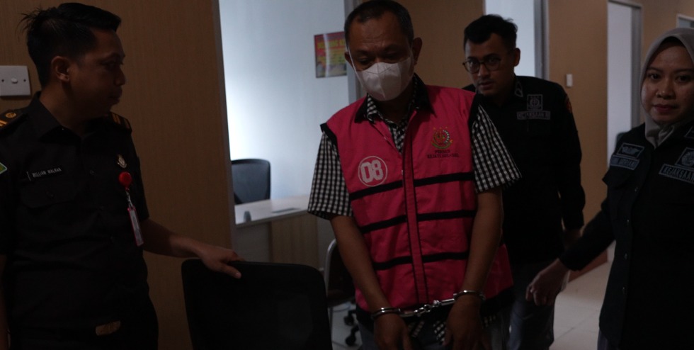 Kejati Sulsel Tahan Tersangka Korupsi Perjalanan Dinas Balai P2P Sulawesi III TA 2022 sd 2023