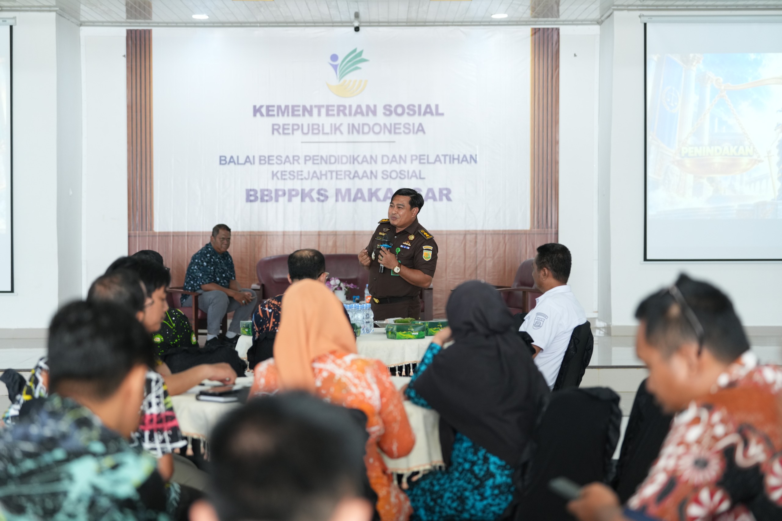 Kejati Sulsel Gelar Penerangan Hukum di BBPPKS Makassar Cegah Mark-Up Diklat dan Pungli Akreditasi