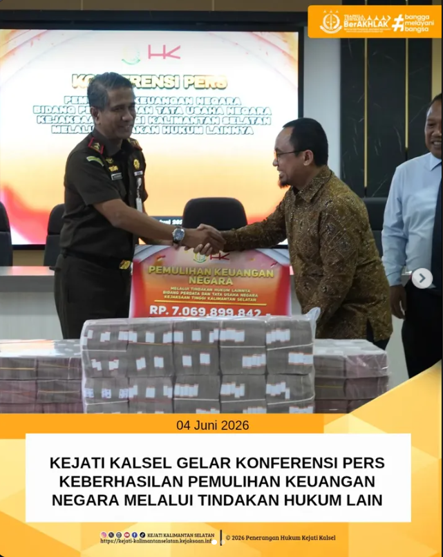 KEJATI KALSEL GELAR KONFERENSI PERS KEBERHASILAN PEMULIHAN KEUANGAN NEGARA MELALUI TINDAKAN HUKUM LAIN
