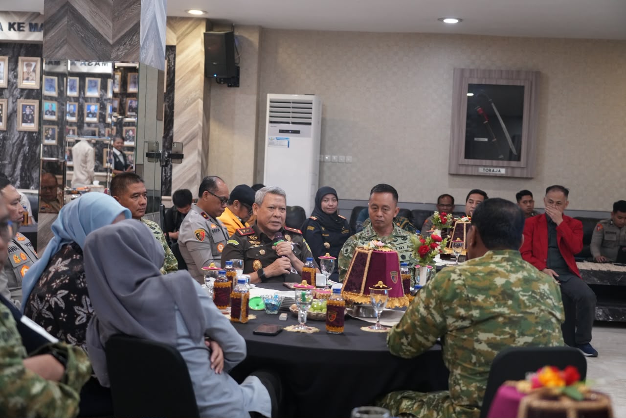Sinergi Jaga Stabilitas Daerah Kajati dan Forkopimda Sulsel Sepakat Kedepankan Dialog dan Penegakan Hukum Profesional
